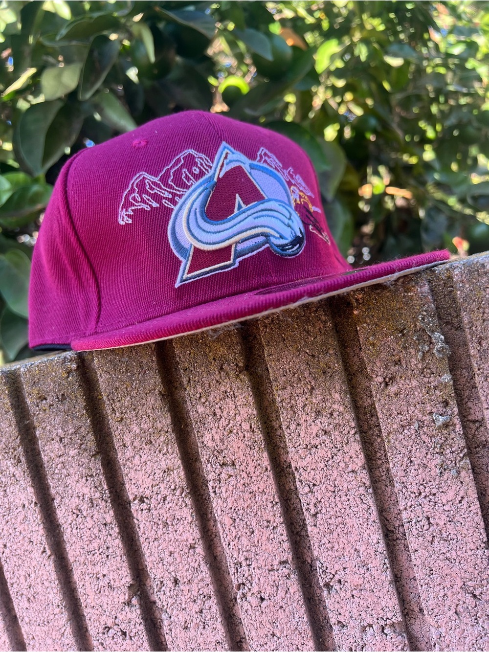 COLORADO AVALANCHE SNAPBACK HAT